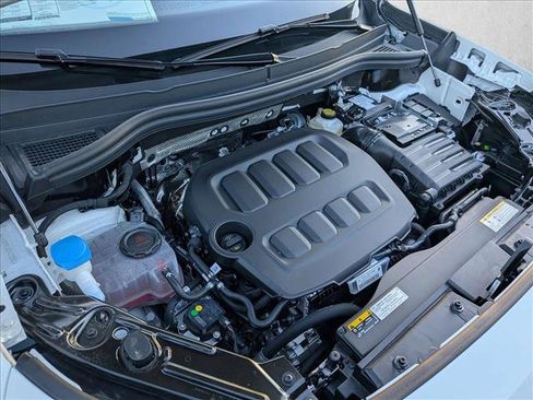 New 2026 Volkswagen Tiguan SE image 16