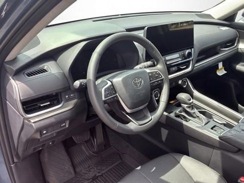 Used 2026 Toyota Grand Highlander AWD image 16