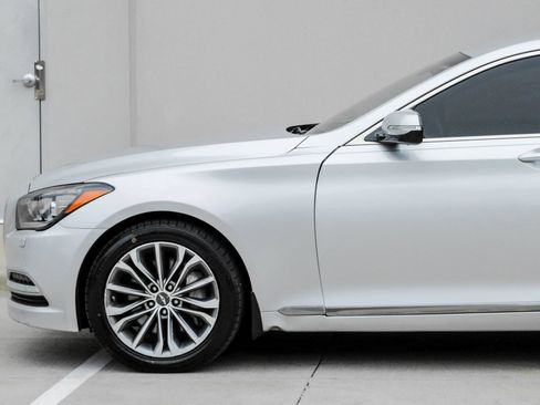Used 2016 Hyundai Genesis 3.8 AWD/4WD image 11