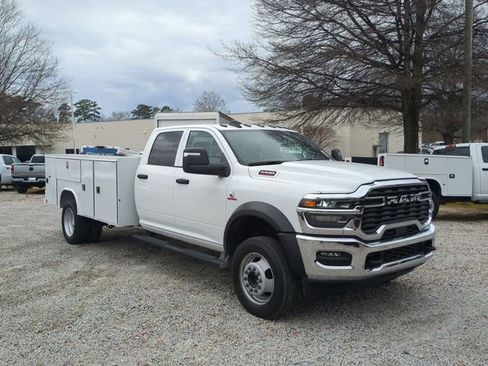 New 2026 RAM 5500 Tradesman w/ Chrome Appearance Group image 7