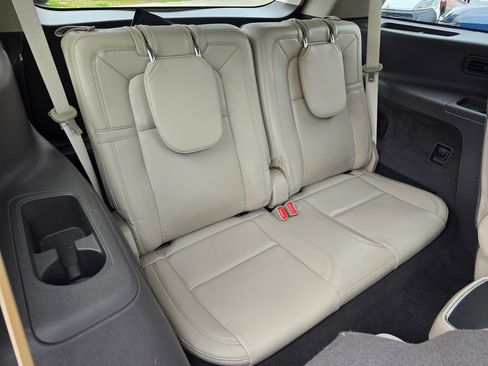 Used 2020 Lincoln Aviator Grand Touring w/ Equipment Group 301A AWD/4WD image 37