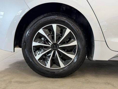 Used 2022 Toyota Corolla SE FWD image 9