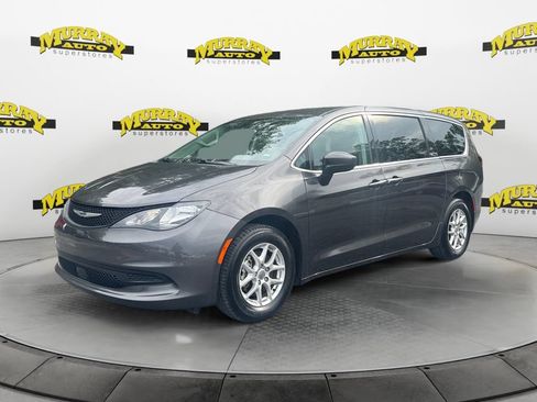 Used 2023 Chrysler Voyager LX FWD image 1