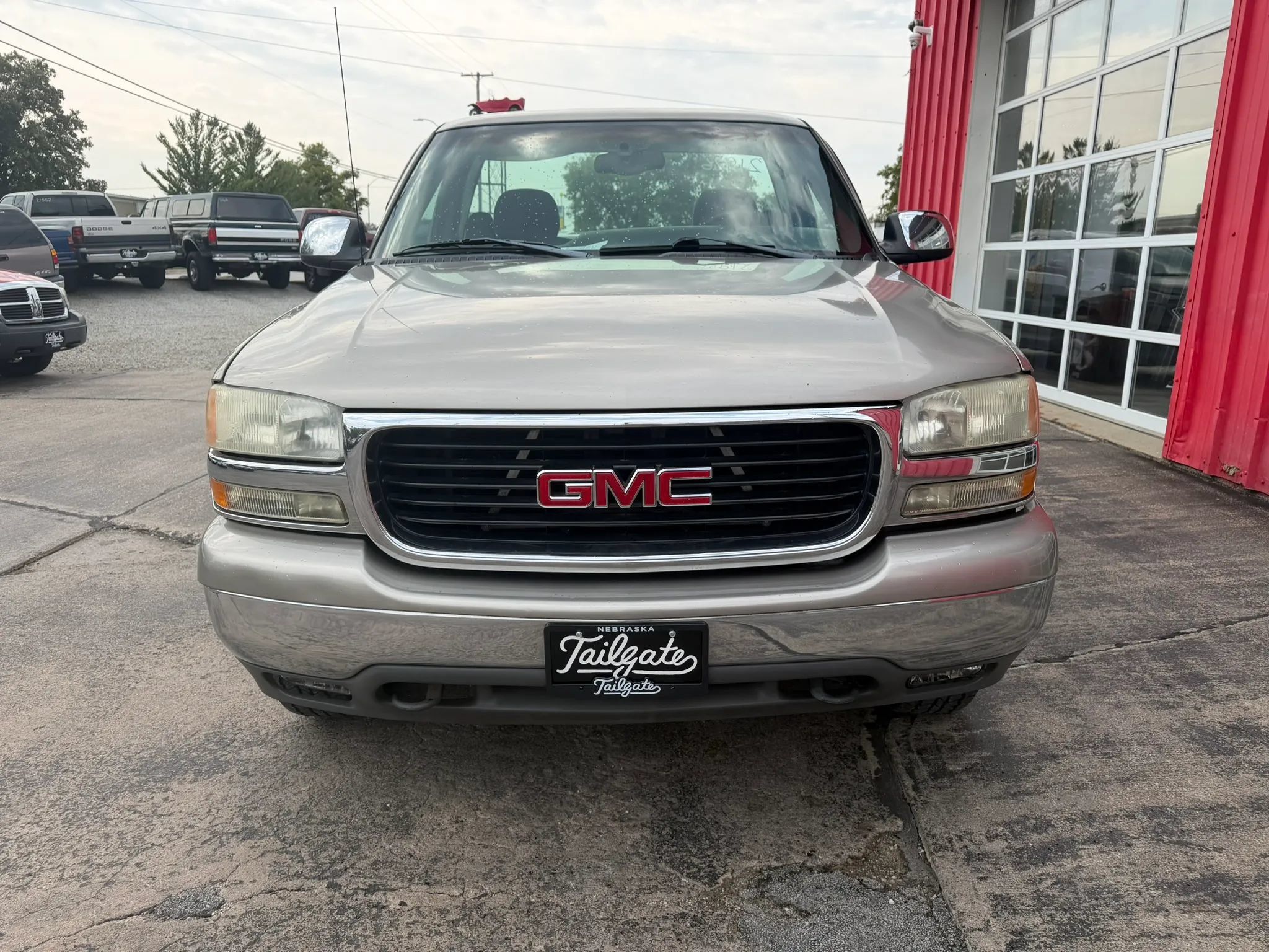Used 2001 GMC Sierra 1500 SLE w/ Convenience Plus Group AWD/4WD image 3