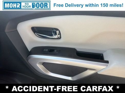 Used 2020 Nissan Titan SV w/ SV Convenience Package image 29