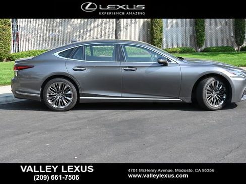 Used 2018 Lexus LS 500 w/ Interior Upgrade Package RWD image 3
