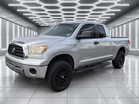 Used 2009 Toyota Tundra 4x4 Double Cab w/ Tow Pkg image 1