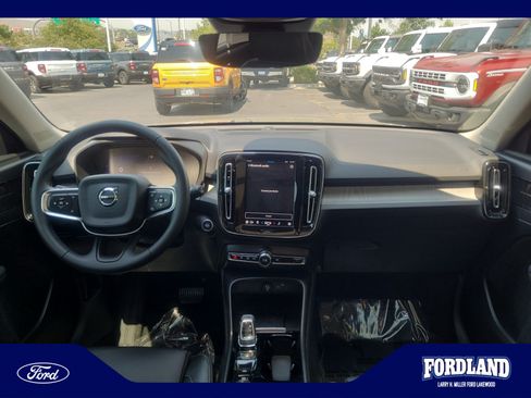 Used 2023 Volvo XC40 B5 Ultimate w/ Climate Package AWD/4WD image 20