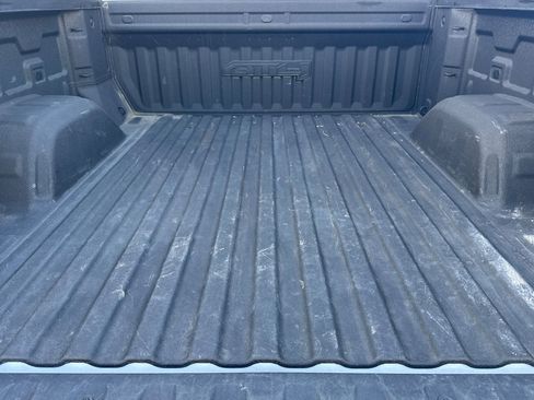 Used 2022 GMC Sierra 1500 AT4 w/ AT4 Premium Package image 17