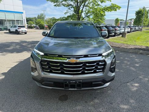 Used 2026 Chevrolet Equinox LT AWD/4WD image 8