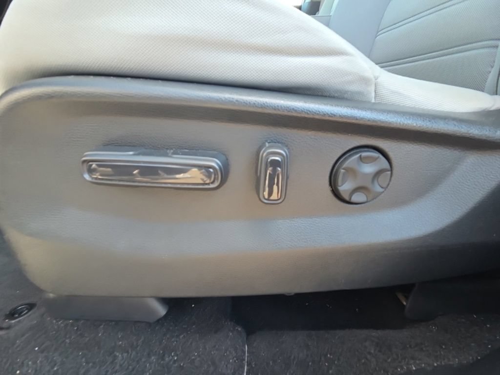 Used 2019 Honda CR-V EX image 31