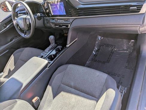 Used 2025 Toyota Camry LE image 20