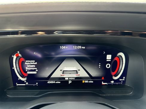 Used 2022 Nissan Pathfinder Platinum w/ Cargo Package image 21