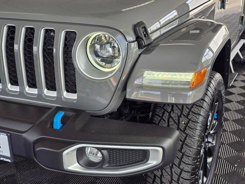 Used 2023 Jeep Wrangler Unlimited Sahara AWD/4WD image 10