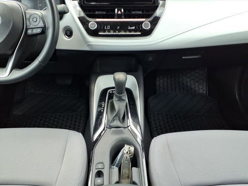 Used 2025 Toyota Corolla SE FWD image 18