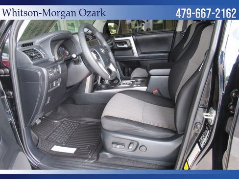 Used 2023 Toyota 4Runner SR5 AWD/4WD image 23