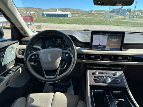 Used 2020 Lincoln Aviator Reserve w/ Equipment Group 202A AWD/4WD image 23