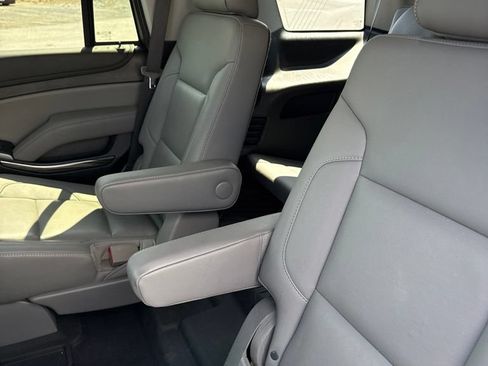 Used 2019 Chevrolet Tahoe LT w/ Luxury Package AWD/4WD image 11