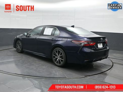 Used 2021 Toyota Camry SE w/ Convenience Package image 8