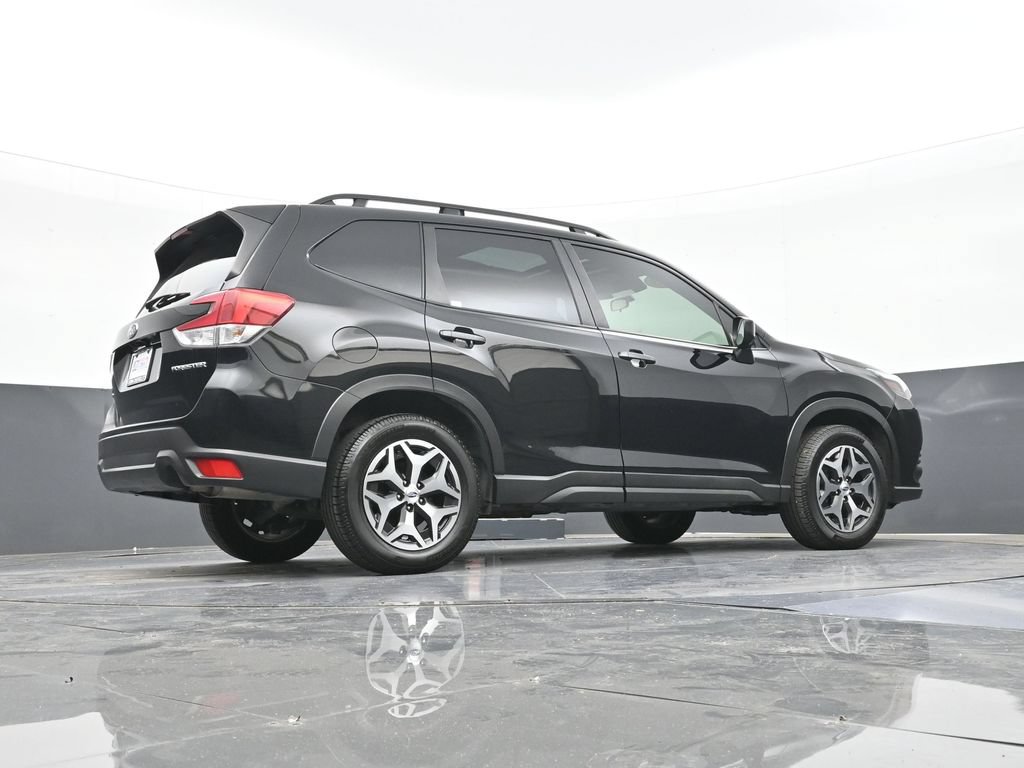 Used 2023 Subaru Forester Premium AWD/4WD image 46