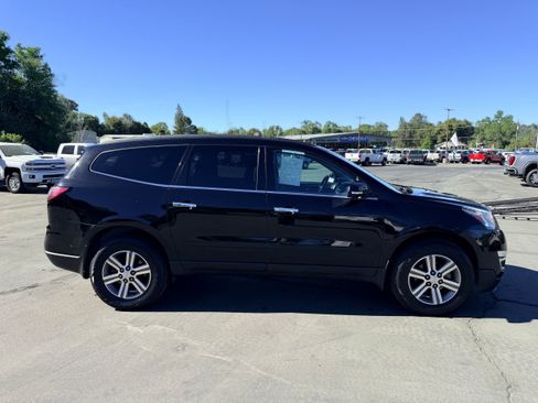 Used 2017 Chevrolet Traverse LT AWD/4WD image 5