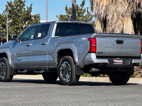 New 2025 Toyota Tacoma TRD Sport image 6