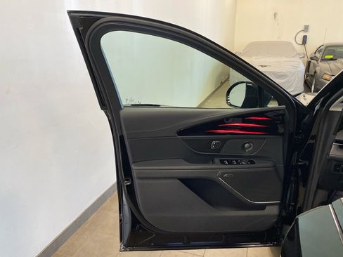 New 2026 Lincoln Nautilus Reserve w/ Jet Appearance Package image 13