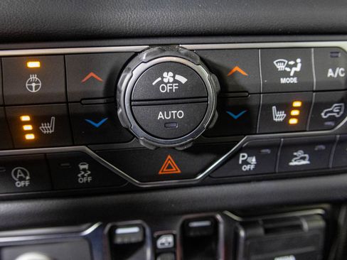 New 2026 Jeep Wrangler Unlimited Rubicon AWD/4WD image 8