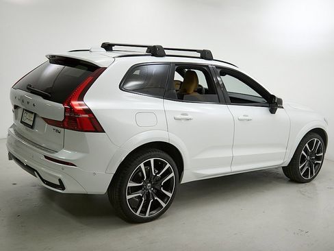 Certified 2025 Volvo XC60 T8 Ultra w/ Protection Package Premier image 10