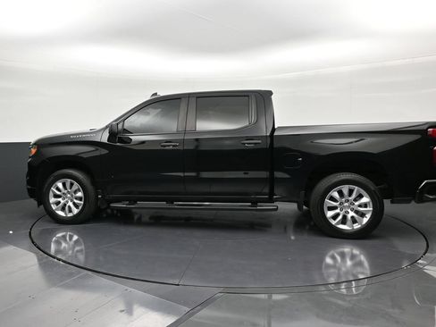 Used 2023 Chevrolet Silverado 1500 Custom RWD image 2
