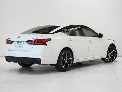 Used 2023 Nissan Altima 2.5 SR image 8