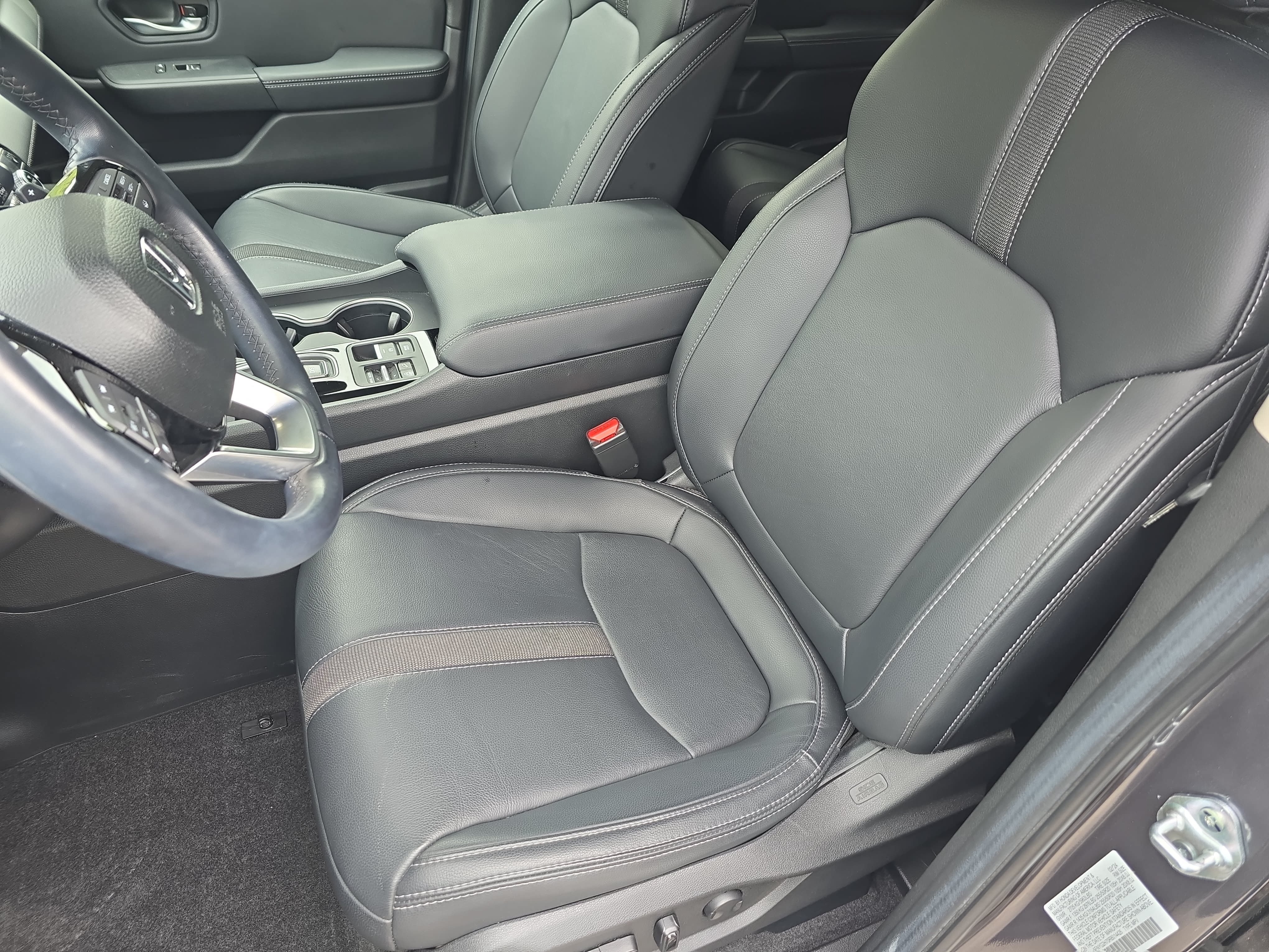 Used 2024 Honda Pilot Touring image 17