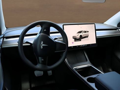 Used 2025 Tesla Model Y Performance AWD/4WD image 17