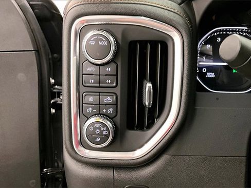 Used 2021 GMC Sierra 1500 AT4 image 34