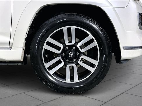 Used 2014 Toyota 4Runner Limited image 10