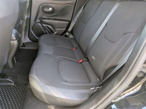 Certified 2023 Jeep Renegade Latitude w/ Premium Group image 24