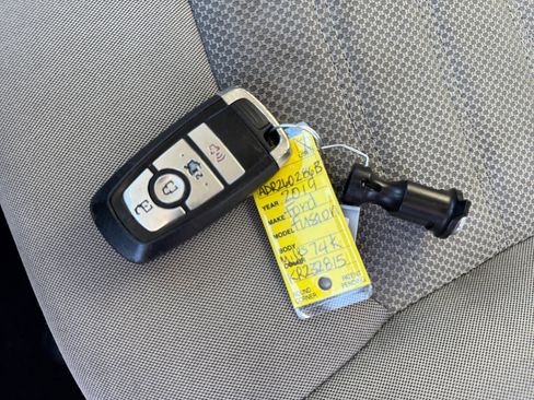 Used 2019 Ford Fusion SE image 33