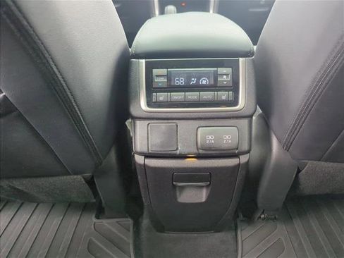 Used 2022 Subaru Ascent Limited w/ Technology Package image 20