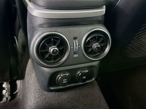 Used 2020 Kia Stinger GT1 image 28