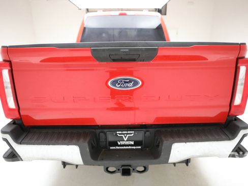 Used 2023 Ford F350 XLT w/ FX4 Off-Road Package image 3
