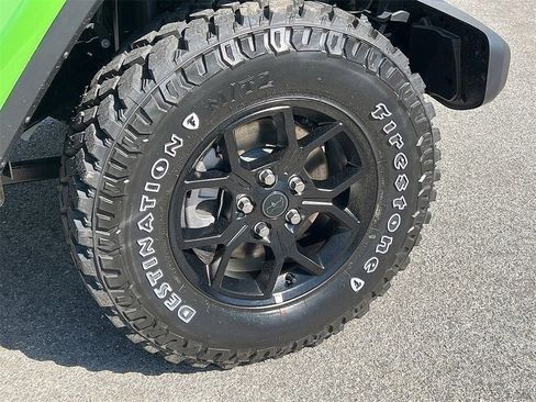 New 2025 Jeep Gladiator Willys image 8