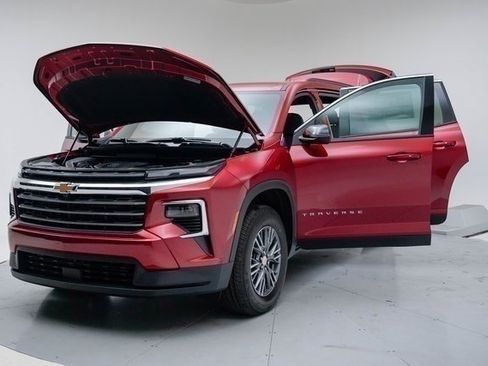 New 2026 Chevrolet Traverse LT image 18