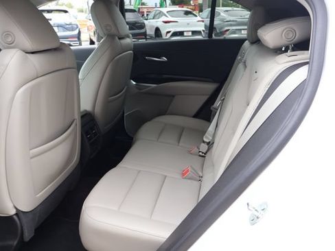 Used 2022 Cadillac XT4 Premium Luxury w/ Enhanced Visibility Package FWD image 16