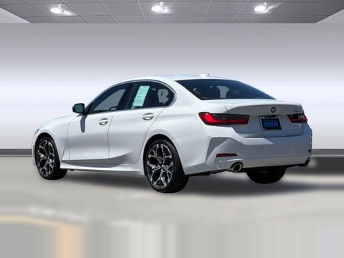 Used 2026 BMW 330i Sedan w/ Premium Package RWD image 3