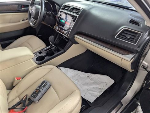 Used 2019 Subaru Outback 3.6R Limited image 19