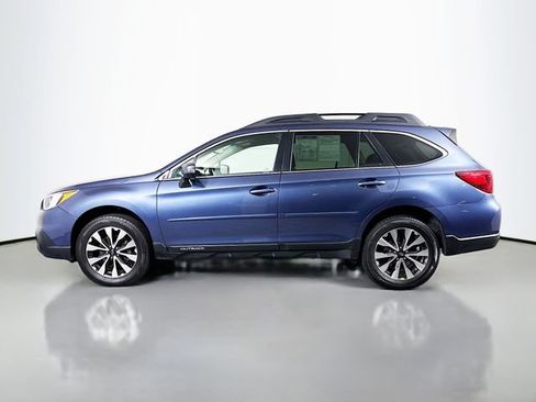 Used 2017 Subaru Outback 2.5i Limited AWD/4WD image 4