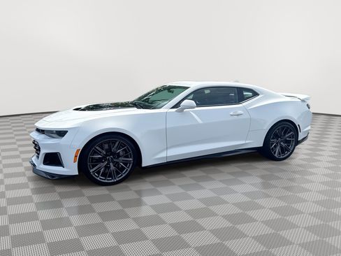 Used 2023 Chevrolet Camaro ZL1 RWD image 1