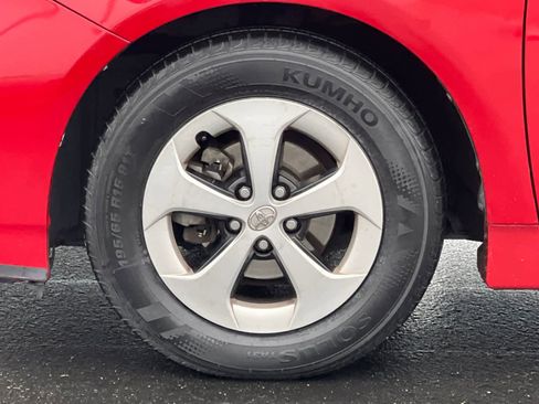 Used 2013 Toyota Prius Four image 29