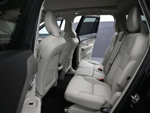 Certified 2023 Volvo XC90 B6 Plus w/ Protection Package Premier AWD/4WD image 21
