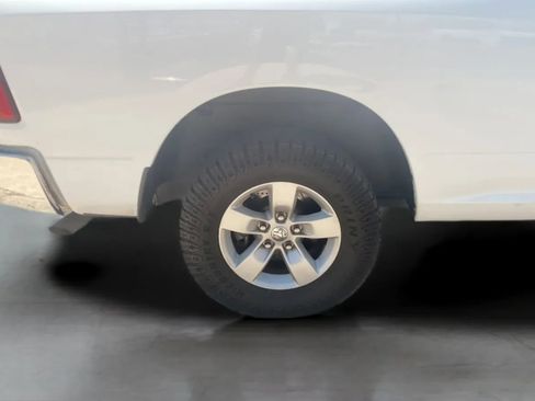 Used 2020 RAM 1500 Classic SLT AWD/4WD image 31